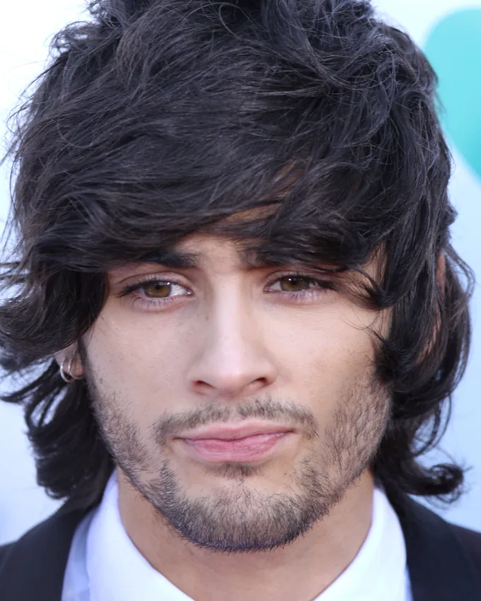 Zayn Malik in a white shirt and black tie in November 2014